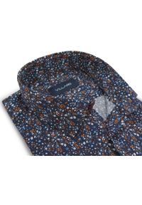 Mmer / Villaro - Koszule męskie - Granatowa koszula męska w pomarańczowe i niebieskie kwiatki I078. Kolor: wielokolorowy, niebieski, pomarańczowy. Materiał: bawełna, elastan, tkanina. Długość: długie. Wzór: kwiaty #1