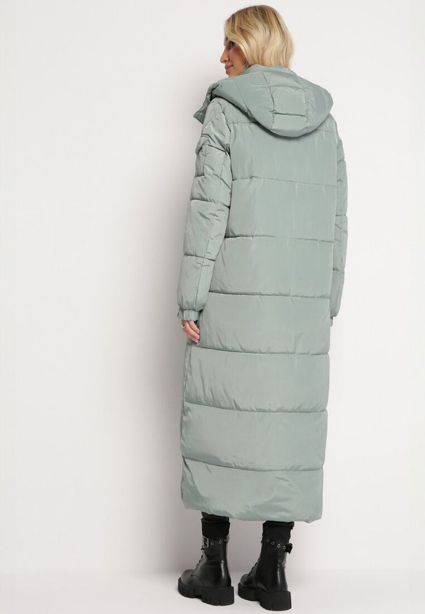Born2be - Miętowa Długa Kurtka Płaszcz Pikowana z Kapturem Bellique. Typ kołnierza: kaptur. Kolor: miętowy. Długość: długie. Wzór: aplikacja