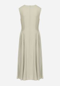 Born2be - Zielona Wiskozowa Sukienka o Rozkloszowanym Kroju Lirice. Okazja: na co dzień. Kolor: zielony. Materiał: wiskoza. Typ sukienki: proste. Styl: klasyczny, casual, elegancki #5