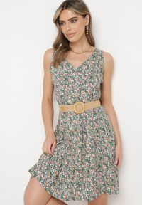 Born2be - Zielono-Różowa Sukienka Bawełniana Bez Rękawów na Lato Biazena. Okazja: na co dzień. Kolor: zielony. Materiał: bawełna. Długość rękawa: bez rękawów. Sezon: lato. Styl: wizytowy, casual #1