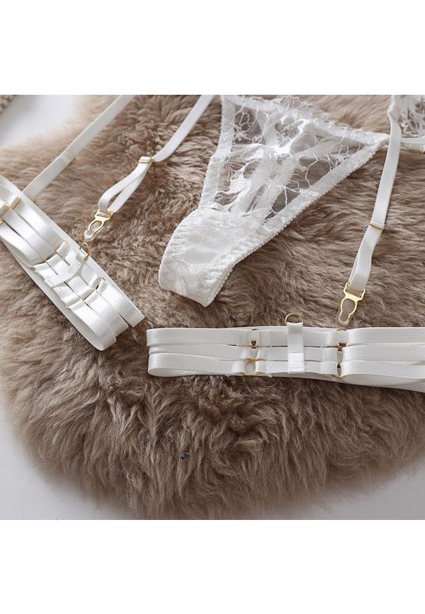 Intica - Komplet bielizny push-up z koronką czteroczęściowy Zenia. Kolor: biały. Materiał: koronka. Wzór: koronka