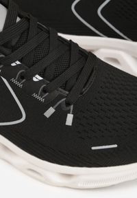 Born2be - Czarne Buty Sportowe na Grubej Geometrycznej Podeszwie Alexusa. Okazja: na co dzień. Kolor: czarny. Materiał: jeans, dresówka. Wzór: geometria #4