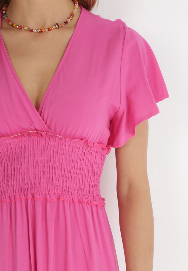 Born2be - Fuksjowa Kopertowa Sukienka z Wiskozy z Gumką w Pasie Neroni. Kolor: różowy. Materiał: wiskoza. Typ sukienki: kopertowe. Długość: maxi