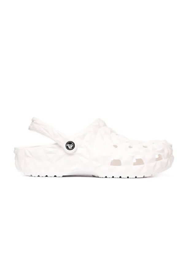 Buty do chodzenia męskie Crocs Classic Geometric Clog. Zapięcie: bez zapięcia. Kolor: biały. Materiał: materiał, syntetyk. Szerokość cholewki: normalna. Sport: turystyka piesza