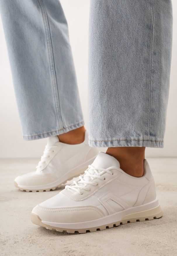 Born2be - Białe Sneakersy Sznurowane Yerotte. Wysokość cholewki: przed kostkę. Kolor: biały. Materiał: materiał. Szerokość cholewki: normalna. Obcas: na płaskiej podeszwie