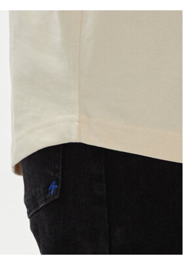 Karl Lagerfeld Jeans T-Shirt 245D1705 Beżowy Regular Fit. Kolor: beżowy. Materiał: bawełna