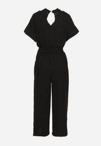 Born2be - Czarny Wiskozowy Kombinezon o Taliowanym Kroju z Szerokimi Nogawkami Delsea. Okazja: do pracy. Kolor: czarny. Materiał: wiskoza. Długość rękawa: krótki rękaw. Długość: krótkie. Styl: elegancki #5