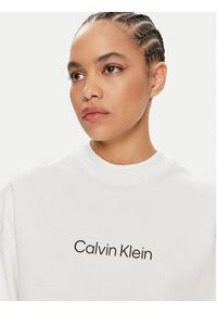 Calvin Klein Bluza Hero Logo K20K205450 Biały Regular Fit. Kolor: biały. Materiał: bawełna #4