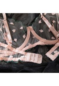 Intica - Bielizna z haftem i siateczką dla podkreślenia kształtów Mojca. Kolor: różowy. Materiał: materiał. Wzór: haft #8