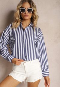 Renee - Granatowo-Biała Bawełniana Koszula w Pionowe Paski Zapinana na Guziki Drolia. Kolor: niebieski. Materiał: bawełna. Wzór: paski #3