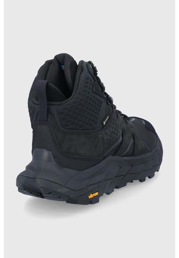 Hoka One One - Buty. Nosek buta: okrągły. Zapięcie: sznurówki. Kolor: czarny. Materiał: materiał. Szerokość cholewki: normalna. Technologia: Gore-Tex