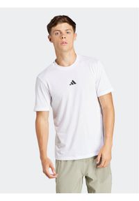 Adidas - adidas T-Shirt Workout Logo IT2125 Biały Regular Fit. Kolor: biały. Materiał: bawełna
