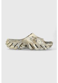 Crocs klapki Echo Marbled Slide kolor beżowy 208467 208467.2Y3-2Y3. Kolor: beżowy. Materiał: materiał, guma #1