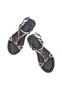 Granatowe Sandały Tamaris Eleganckie Płaskie Buty. Okazja: na co dzień, na spacer. Zapięcie: pasek. Kolor: niebieski. Materiał: skóra. Wzór: paski. Sezon: lato. Styl: elegancki #7