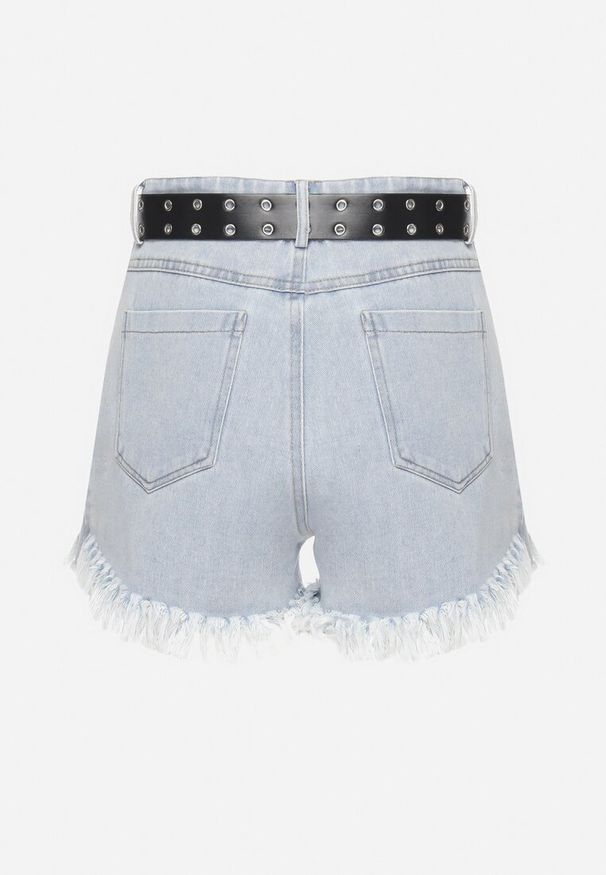 Born2be - Jasnoniebieskie Szorty Jeansowe z Modnie Postrzępionymi Nogawkami i Paskiem z Ekoskóry Piorita. Kolor: niebieski. Materiał: jeans. Sezon: lato. Styl: elegancki, rockowy