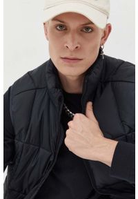 Hollister Co. bezrękawnik męski kolor czarny zimowy. Kolor: czarny. Materiał: materiał. Długość rękawa: bez rękawów. Sezon: zima #2