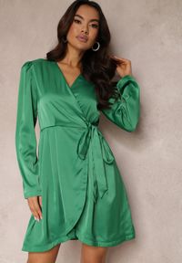 Renee - Zielona Satynowa Sukienka Kopertowa Vinc. Kolor: zielony. Materiał: satyna. Typ sukienki: kopertowe. Długość: mini