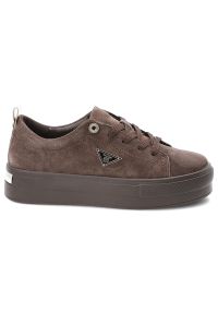 Sneakersy damskie Filippo, cholewka ze skóry naturalnej zamszowej klasyczne sznurowanie na masywnej platformie, brązowe, DP3533/26. Okazja: na co dzień. Zapięcie: sznurówki. Kolor: brązowy. Materiał: skóra, zamsz. Szerokość cholewki: normalna. Obcas: na platformie #4