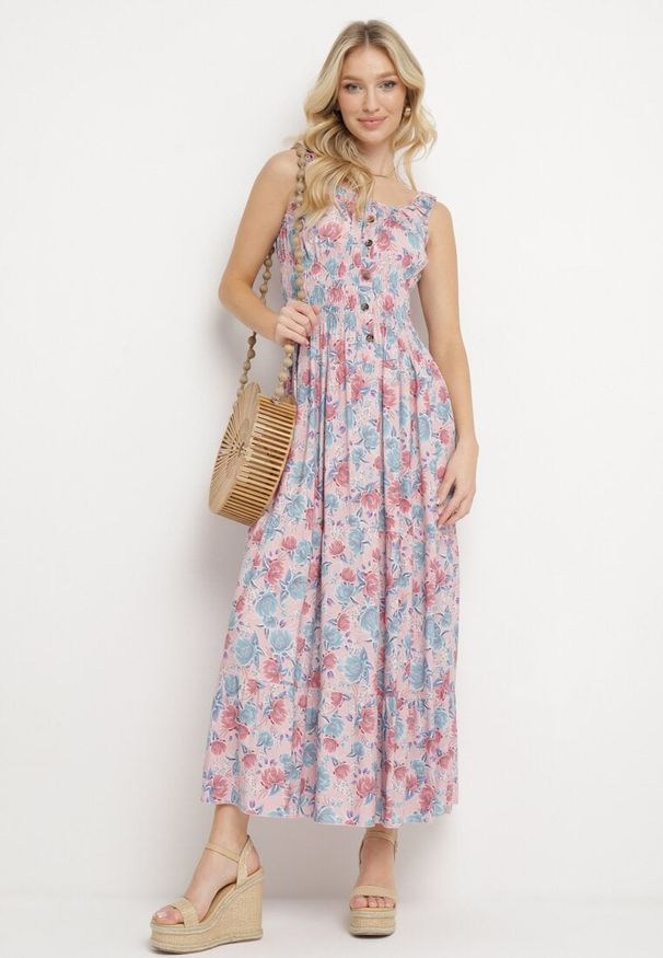 Born2be - Jasnoróżowa Rozkloszowana Sukienka Bawełniana w Kwiatowy Print z Guzikami Jamallia. Okazja: na co dzień. Kolor: różowy. Materiał: bawełna. Wzór: kwiaty, nadruk. Typ sukienki: proste. Styl: casual, klasyczny