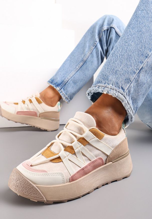 Born2be - Beżowe Sneakersy na Płaskiej Grubej Podeszwie z Imitacji Zamszu Ozdobione Wstawkami z Ekoskóry Mariatta. Wysokość cholewki: przed kostkę. Nosek buta: okrągły. Zapięcie: sznurówki. Kolor: beżowy. Materiał: zamsz. Szerokość cholewki: normalna. Wzór: aplikacja