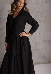 Renee - Czarna Rozkloszowana Sukienka Koszulowa z Bawełny i Wiskozy Zdobiona Klapami Gleta. Okazja: na co dzień. Kolor: czarny. Materiał: wiskoza, bawełna. Wzór: aplikacja. Typ sukienki: koszulowe. Styl: casual, elegancki #3