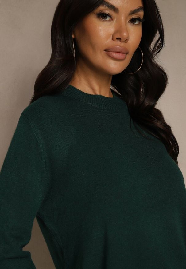 Renee - Ciemnozielony Klasyczny Sweter z Wełną i Bawełną Meviliana. Okazja: na co dzień. Kolor: zielony. Materiał: wełna, bawełna. Styl: klasyczny