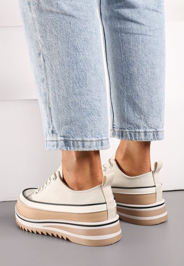 Born2be - Beżowe Trampki na Grubej Podeszwie przed Kostkę Aneerla. Wysokość cholewki: przed kostkę. Zapięcie: sznurówki. Kolor: beżowy. Materiał: jeans. Styl: elegancki, klasyczny