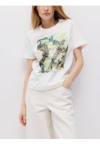 Reserved - Bawełniany t-shirt z nadrukiem - złamana biel. Materiał: bawełna. Wzór: nadruk #1