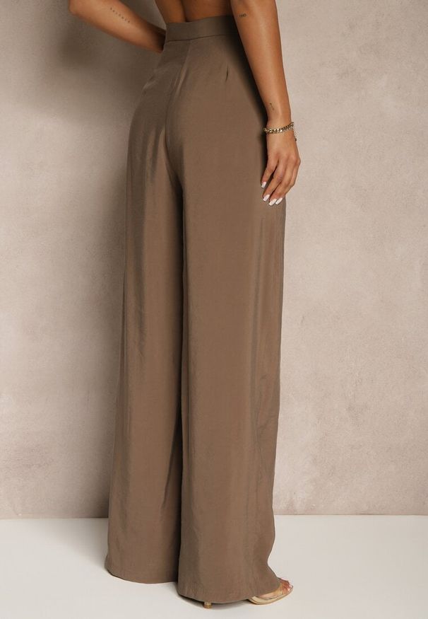 Renee - Brązowe Spodnie Low Waist z Modalu z Szeroką Nogawką Reanelira. Okazja: na co dzień. Stan: obniżony. Kolor: brązowy. Styl: klasyczny, elegancki, casual