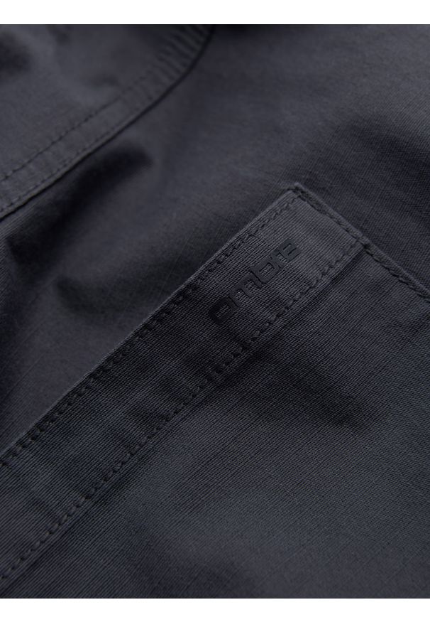 Ombre Clothing - Męskie spodnie JOGGERY z odstającymi i zapinanymi kieszeniami cargo - grafitowe V6 OM-PAJO-0135 - XXL. Kolor: szary. Materiał: bawełna, tkanina, guma, elastan. Wzór: nadruk