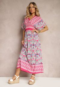 Renee - Fuksjowa Wiskozowa Sukienka Boho z Gumką w Pasie i Trójkątnym Dekoltem Casalina. Okazja: na co dzień. Kolor: różowy. Materiał: wiskoza. Długość rękawa: krótki rękaw. Styl: boho