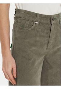 United Colors of Benetton - United Colors Of Benetton Jeansy 41ULDE029 Khaki Wide Fit. Kolor: brązowy