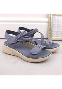 Sandały damskie komfortowe na rzepy z gumkami niebieskie eVento 7056. Zapięcie: rzepy. Kolor: niebieski #3