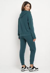 Born2be - Zielony 2-częściowy Komplet Dresowy z Bluzą i Spodniami Seraphelle. Kolor: zielony. Materiał: dresówka. Sport: turystyka piesza #5