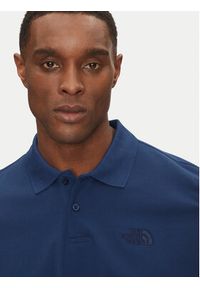 The North Face Polo Essential NF0A8C1P Niebieski Regular Fit. Typ kołnierza: polo. Kolor: niebieski. Materiał: bawełna