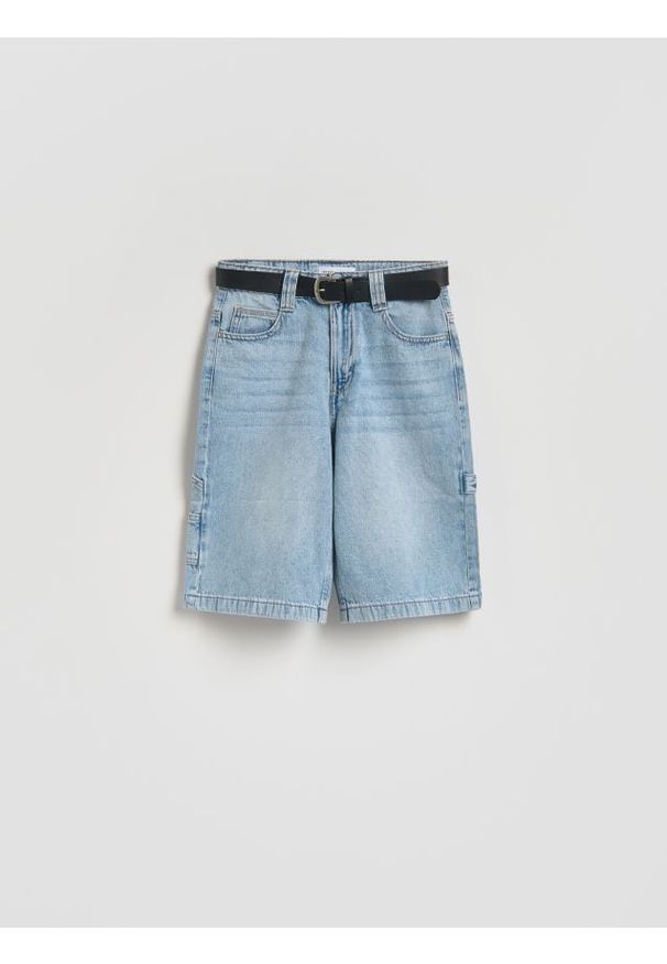 Reserved - Szorty jeansowe z paskiem - niebieski. Kolor: niebieski. Materiał: jeans