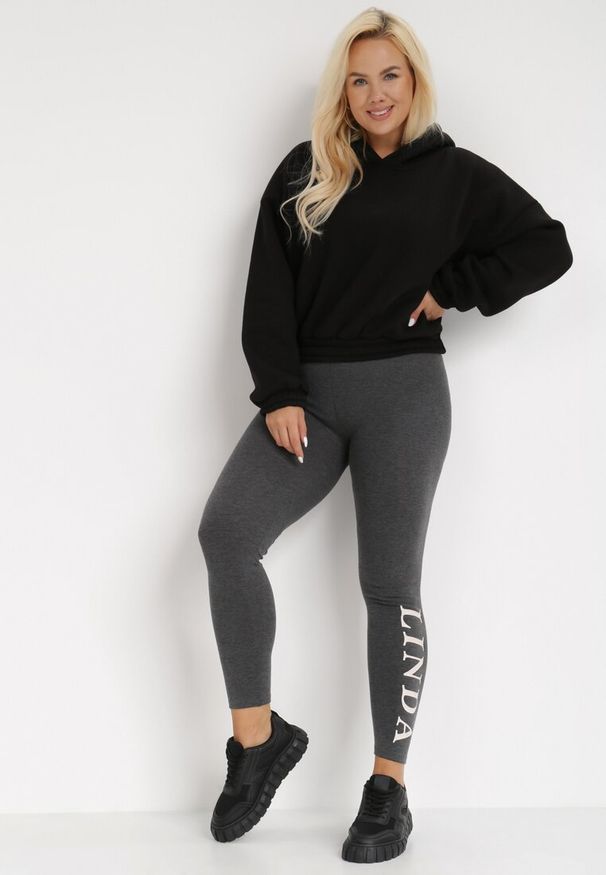 Born2be - Ciemnoszare Legginsy Iphathei. Kolor: szary. Materiał: guma, dzianina, materiał. Długość: długie. Wzór: nadruk, gładki, napisy