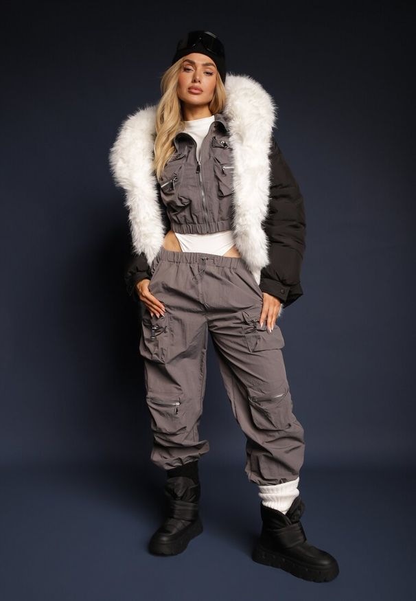 Renee - Czarna Kurtka Pikowana z Kapturem i Odpinanymi Futerkowymi Wstawkami Izafera. Okazja: na co dzień. Typ kołnierza: kaptur. Kolor: czarny. Materiał: jeans. Styl: elegancki, casual