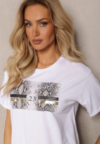 Renee - Biały T-shirt z Bawełny Ozdobiony Nadrukiem na Przodzie Katrielle. Okazja: na co dzień. Kolor: biały. Materiał: bawełna. Wzór: nadruk, aplikacja. Styl: casual