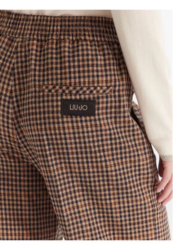 Liu Jo Spodnie materiałowe MF5349 T4335 Brązowy Regular Fit. Kolor: brązowy. Materiał: syntetyk