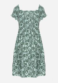 Born2be - Zielona Bawełniana Sukienka z Dekoltem Typu Hiszpanka i Lekką Falbanką Hannesia. Okazja: na co dzień. Typ kołnierza: dekolt hiszpanka. Kolor: zielony. Materiał: bawełna. Sezon: wiosna, lato. Styl: elegancki, casual. Długość: mini #5