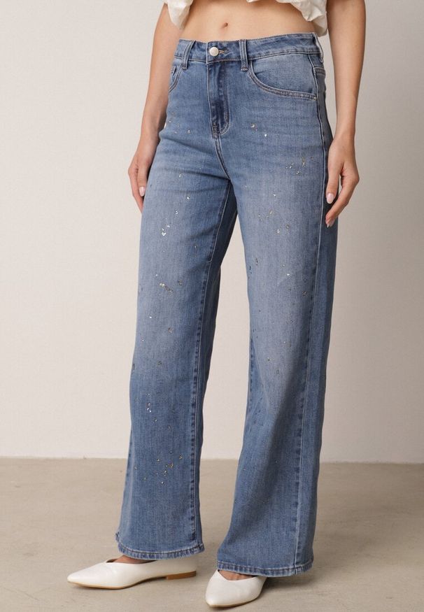 Born2be - Niebieskie Szerokie Jeansy z Wysokim Stanem i Błyszczącymi Aplikacjami Glysera. Stan: podwyższony. Kolor: niebieski. Wzór: aplikacja. Styl: elegancki, klasyczny