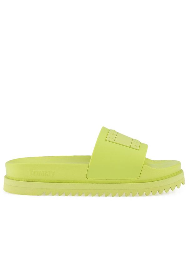 Klapki Tommy Jeans Elevated Flatform EN0EN02110-MSA - zielone. Okazja: na co dzień, na plażę. Kolor: zielony. Materiał: kauczuk, guma, materiał. Szerokość cholewki: normalna. Wzór: aplikacja. Sezon: lato. Sport: pływanie