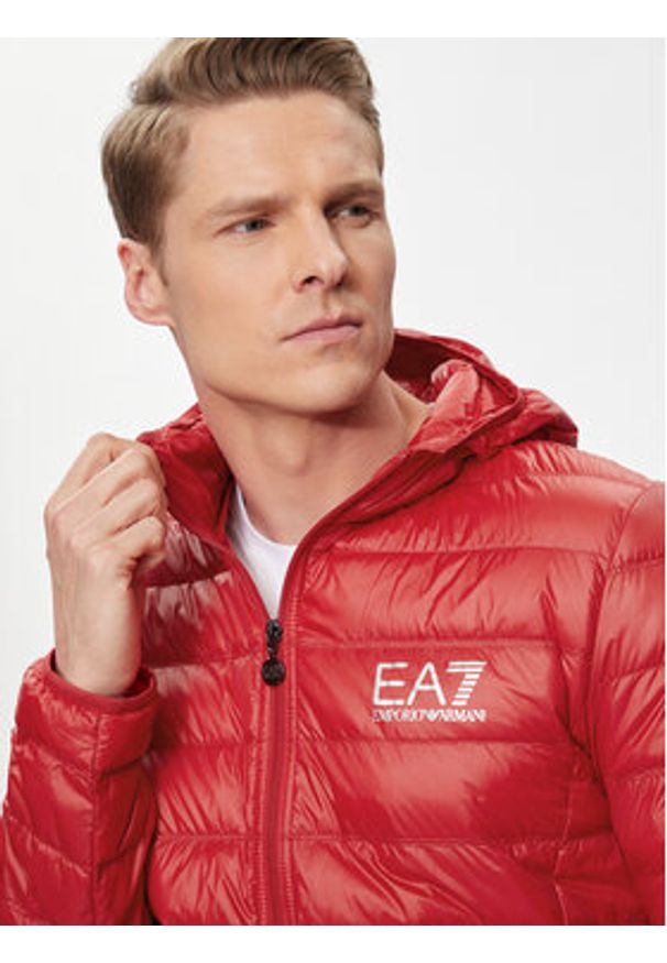 EA7 Emporio Armani Kurtka puchowa 8NPB02 PN29Z 1461 Czerwony Regular Fit. Kolor: czerwony. Materiał: syntetyk