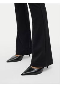 Vero Moda Spodnie materiałowe Vmamira 10250284 Czarny Regular Fit. Kolor: czarny. Materiał: syntetyk #7