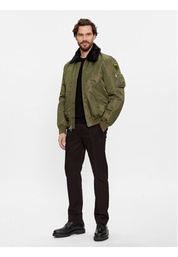 Blauer Kurtka bomber 23WBLUC02132 Zielony Regular Fit. Kolor: zielony. Materiał: syntetyk