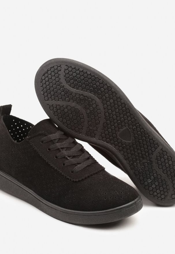 Born2be - Czarne Sneakersy Ażurowe Sznurowane Telalina. Okazja: na co dzień. Kolor: czarny. Wzór: ażurowy
