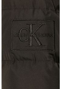 Calvin Klein Jeans - Kurtka puchowa. Okazja: na co dzień. Typ kołnierza: kaptur. Kolor: czarny. Materiał: puch. Wzór: gładki. Styl: casual #5