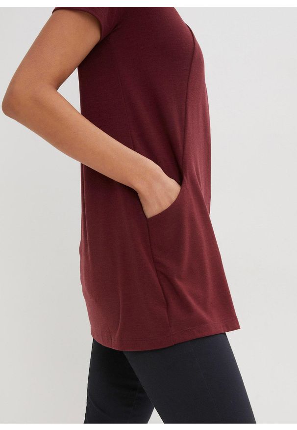 bonprix - Długi shirt z wiskozą. Kolor: czerwony. Materiał: wiskoza. Długość: długie