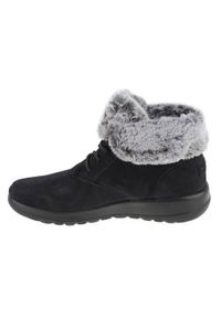skechers - Buty trekkingowe damskie Skechers ON The GO Joy Plush Dreams. Wysokość cholewki: za kostkę. Zapięcie: sznurówki. Kolor: czarny. Materiał: zamsz, materiał. Szerokość cholewki: normalna